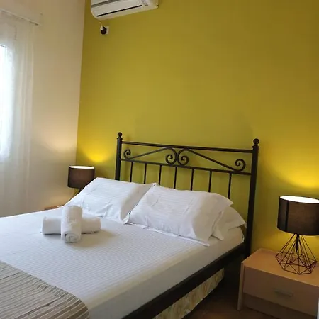 Leodi Place *